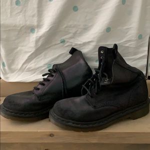 Dr Marten black boots